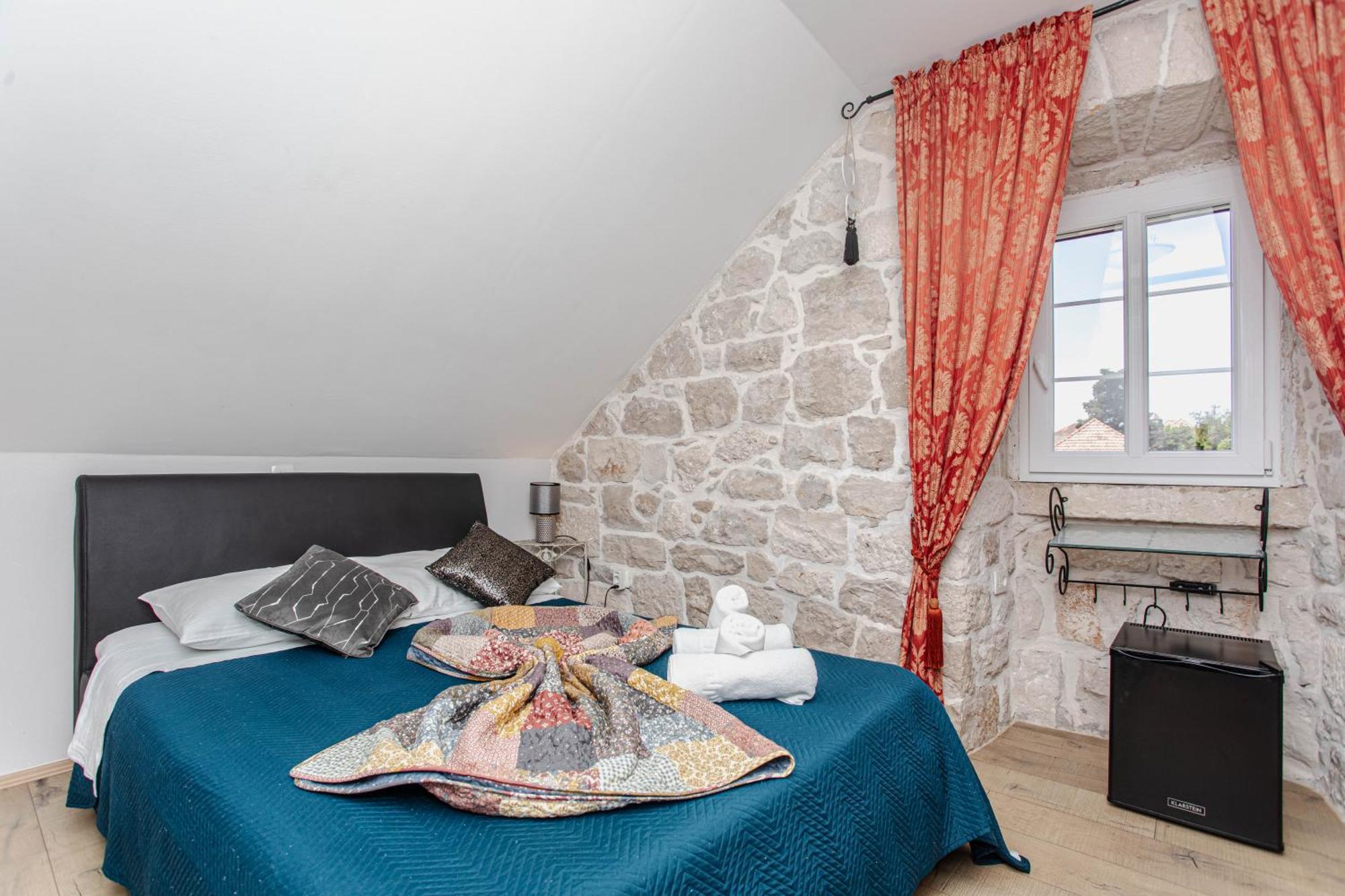 Guesthouse Mimbelli オレビック エクステリア 写真