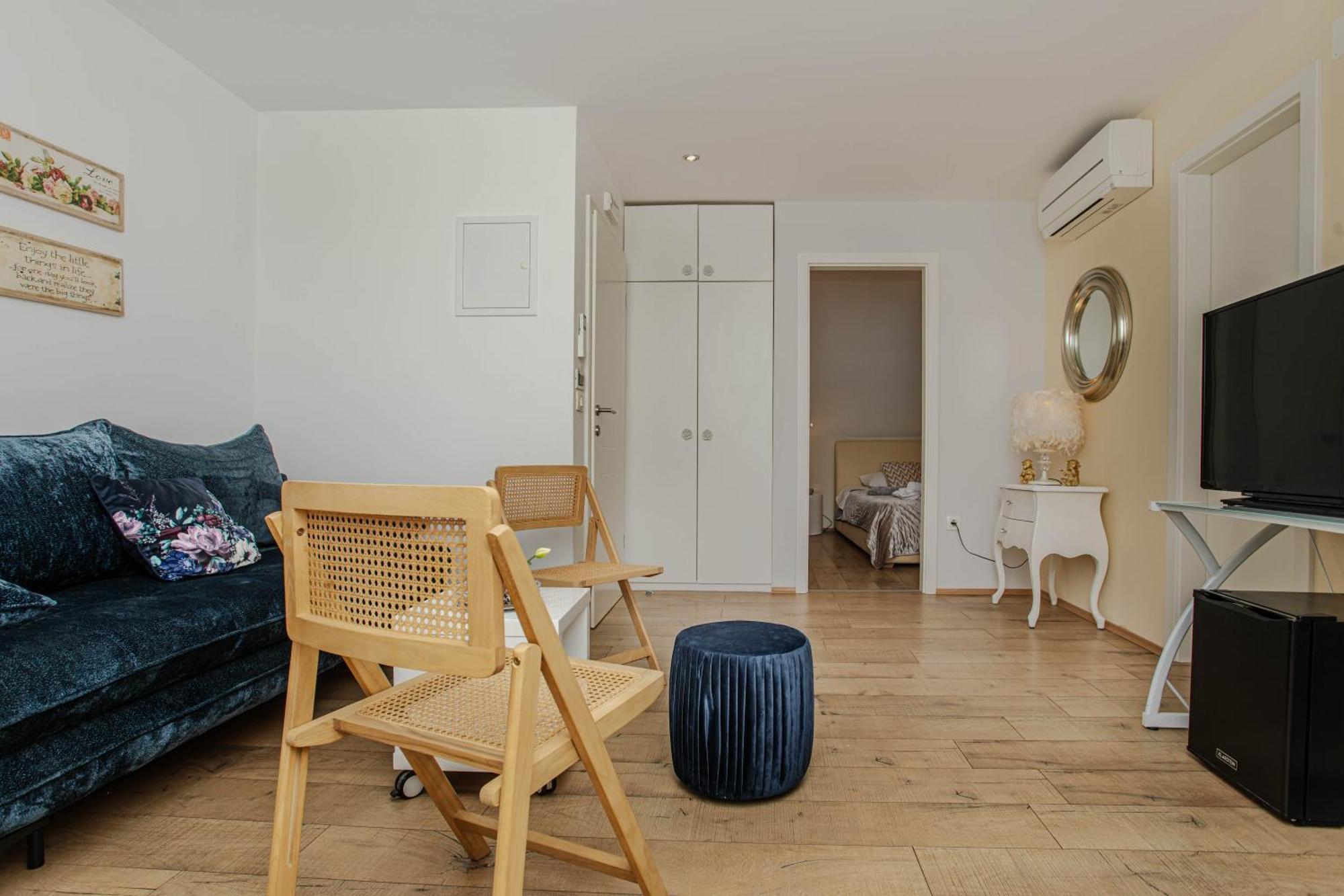 Guesthouse Mimbelli オレビック エクステリア 写真